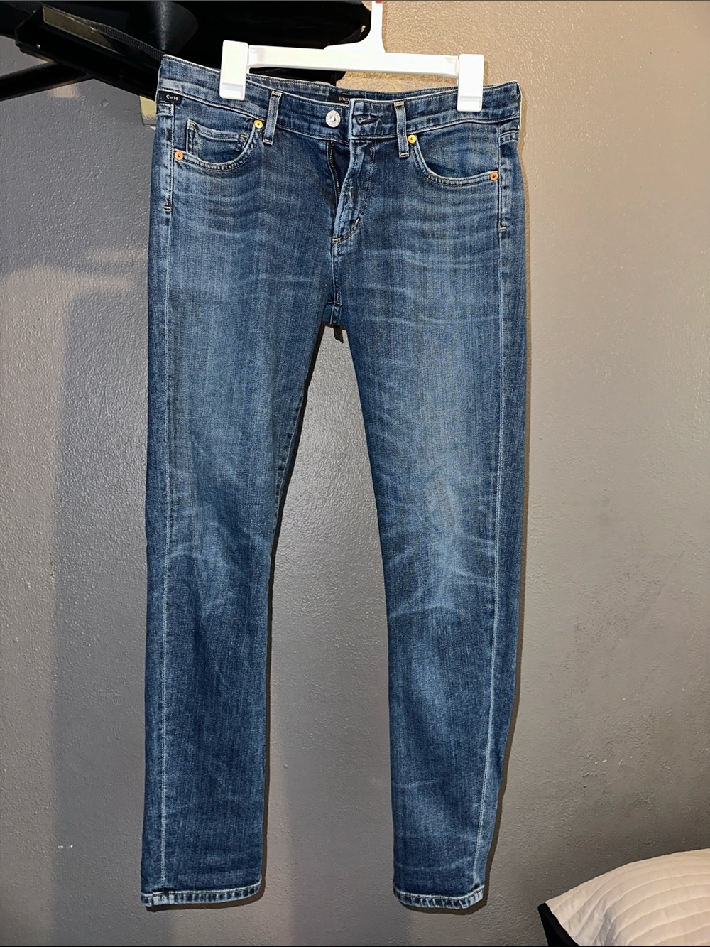 Citizens Of Humanity Slim Straight Jeans in Washed Dark Blue